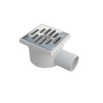 Chiusino orientabile sifonato in PP grigio con scarico laterale  15X15 USCITA D. 40 GRIGLIA INOX CHL15/40NX