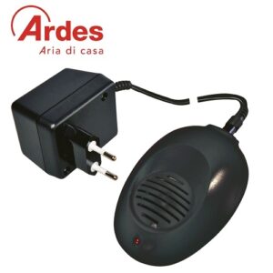 Scaccia Topi E Ghiri Elettronico Con Alimentatore 230 V~ / 14 V~, Provvisto Di Spia Luminosa Che Indica Il Corretto Funzionamento Emette Ultrasuoni Che Esercitano Un’Azione Di Disturbo Nei Confronti Dei Roditori (Topi, Ghiri, Ecc), Allontanandoli Dall’Ambiente Nel Quale È In Funzione Il Dispositivo. Raggio D’Azione: 16 M. Area Copertura: 60 – 80 M³. Consumo: 5 W  PP1606